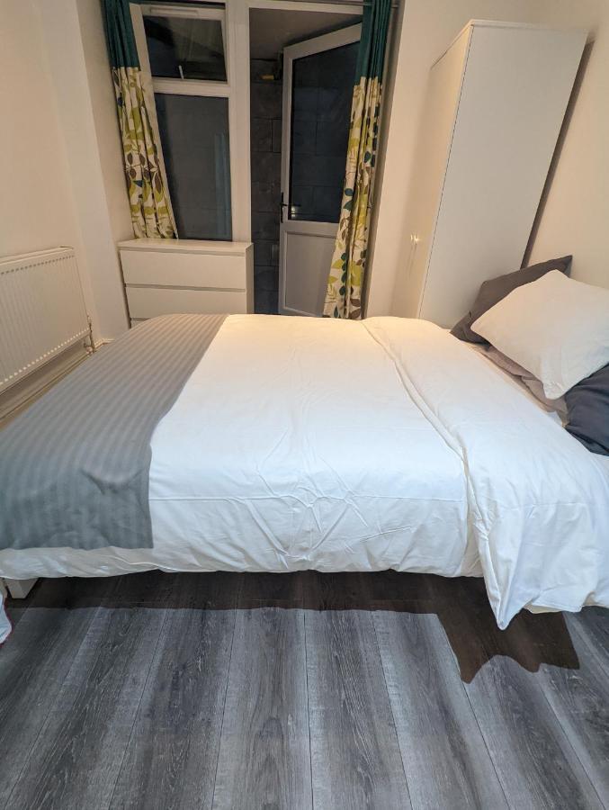 Mile End- Prime Location Hotel Londres Exterior foto